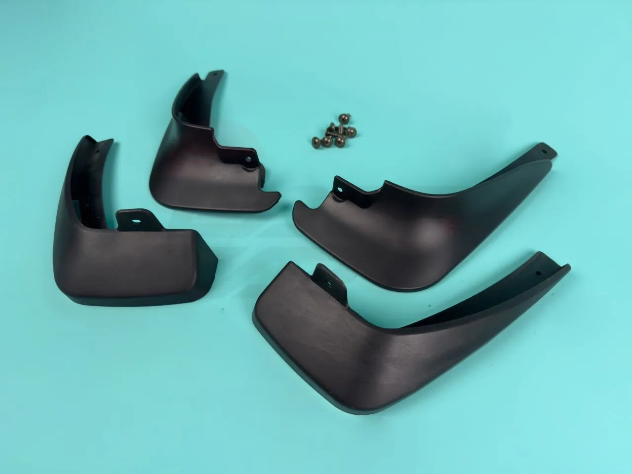 Брызговики Toyota Ractis 100 2005-2010г