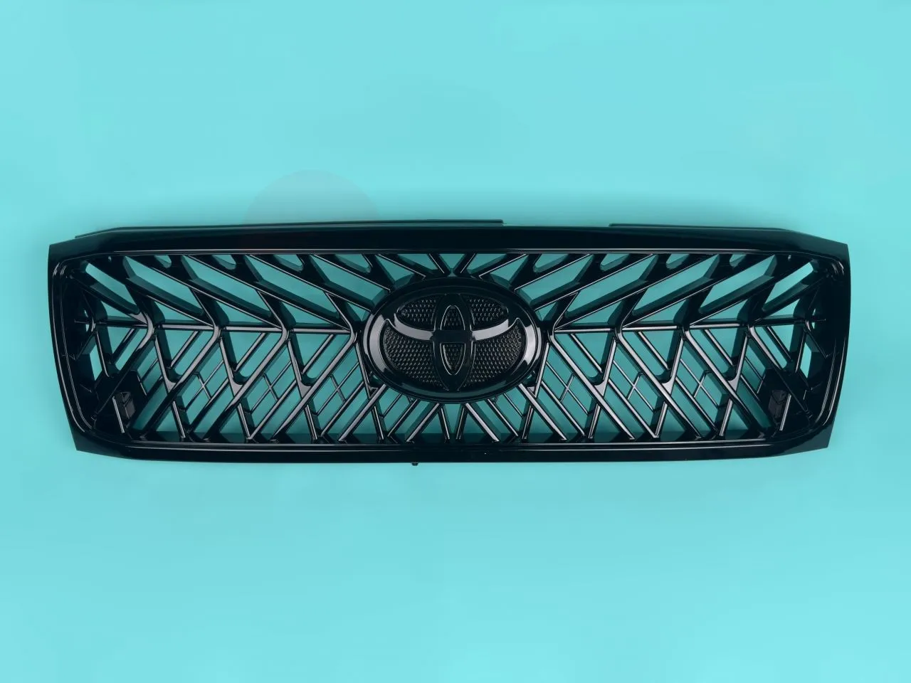 Решетка радиатора Land Cruiser 100 05-07г TRD
