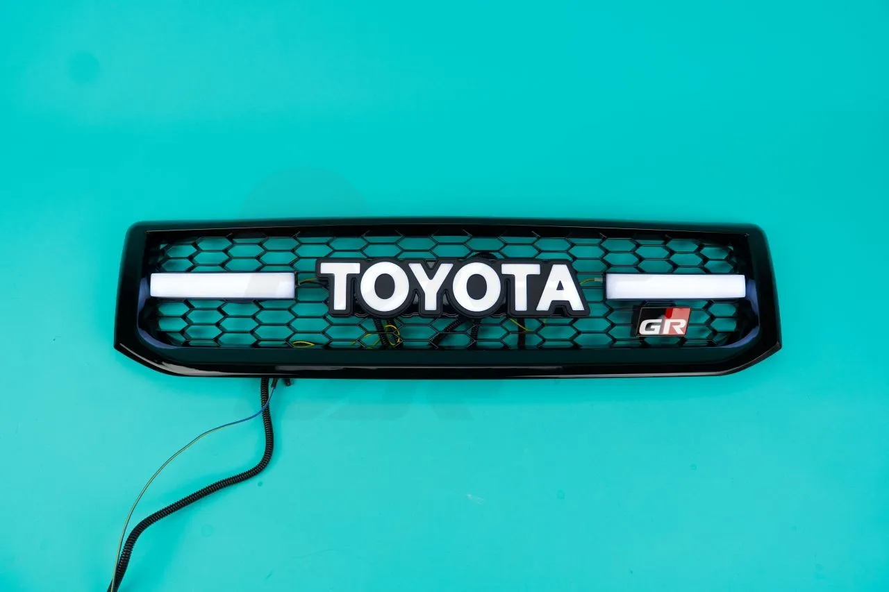 Решетка радиатора Land Cruiser Prado 120 2002-2009