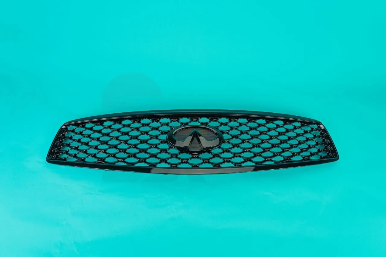 Infiniti FX35 FX37 2008-2011 решетка радиатора