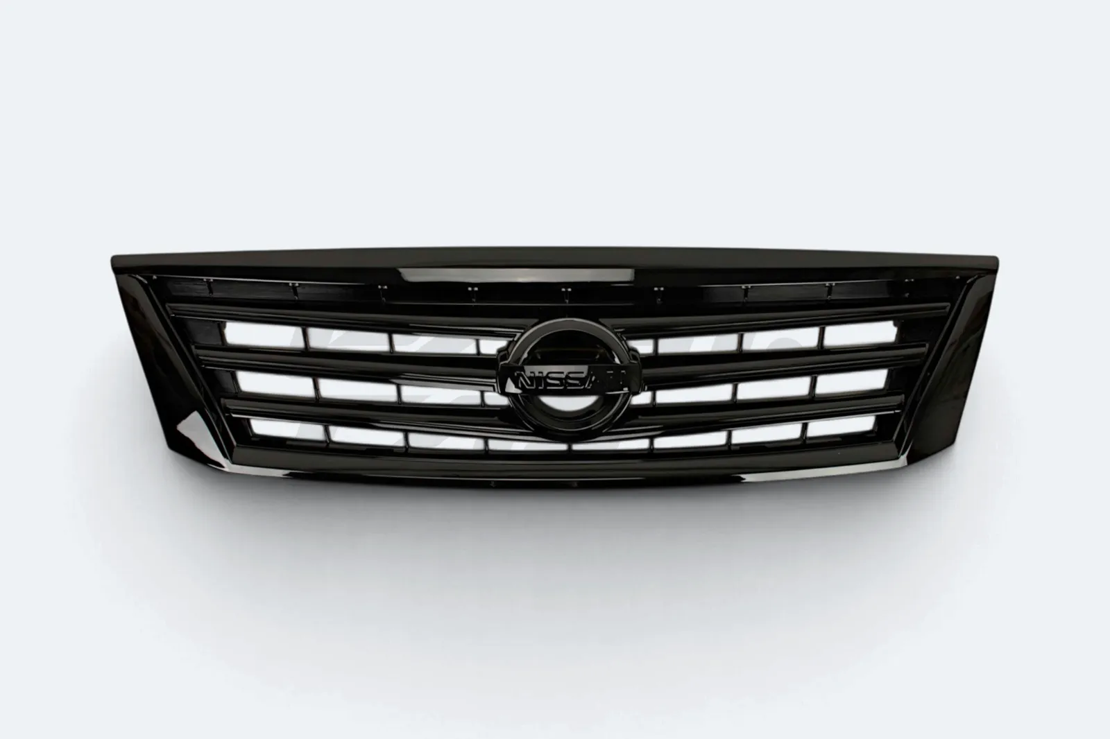 Тюнинг решетка Nissan Teana J32 2008-2014 г. черная