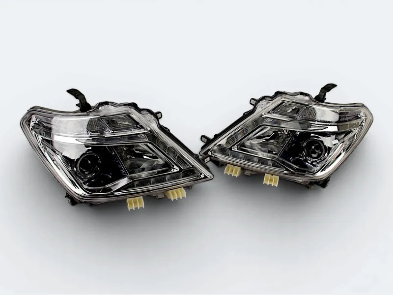 Фары LED Nissan Patrol Y62 светлые 2010-2017г