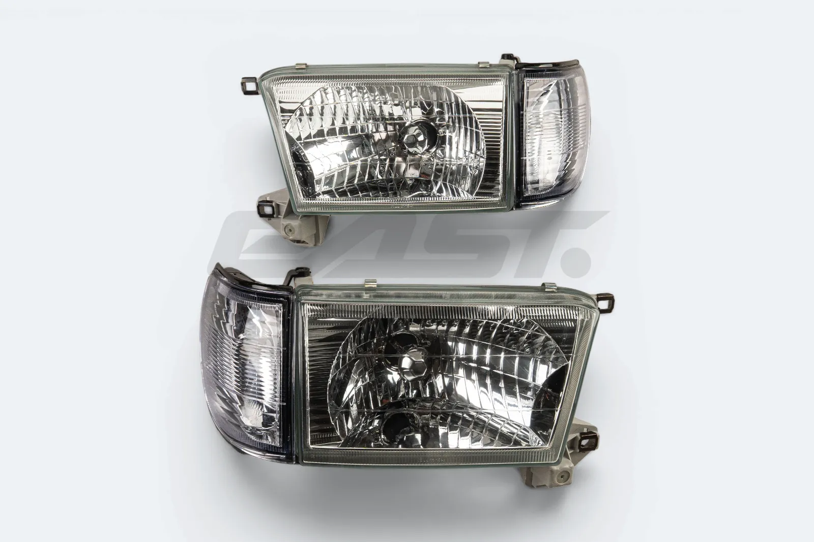 Фары Toyota Hilux Surf 185 1998 2002г стеклянные