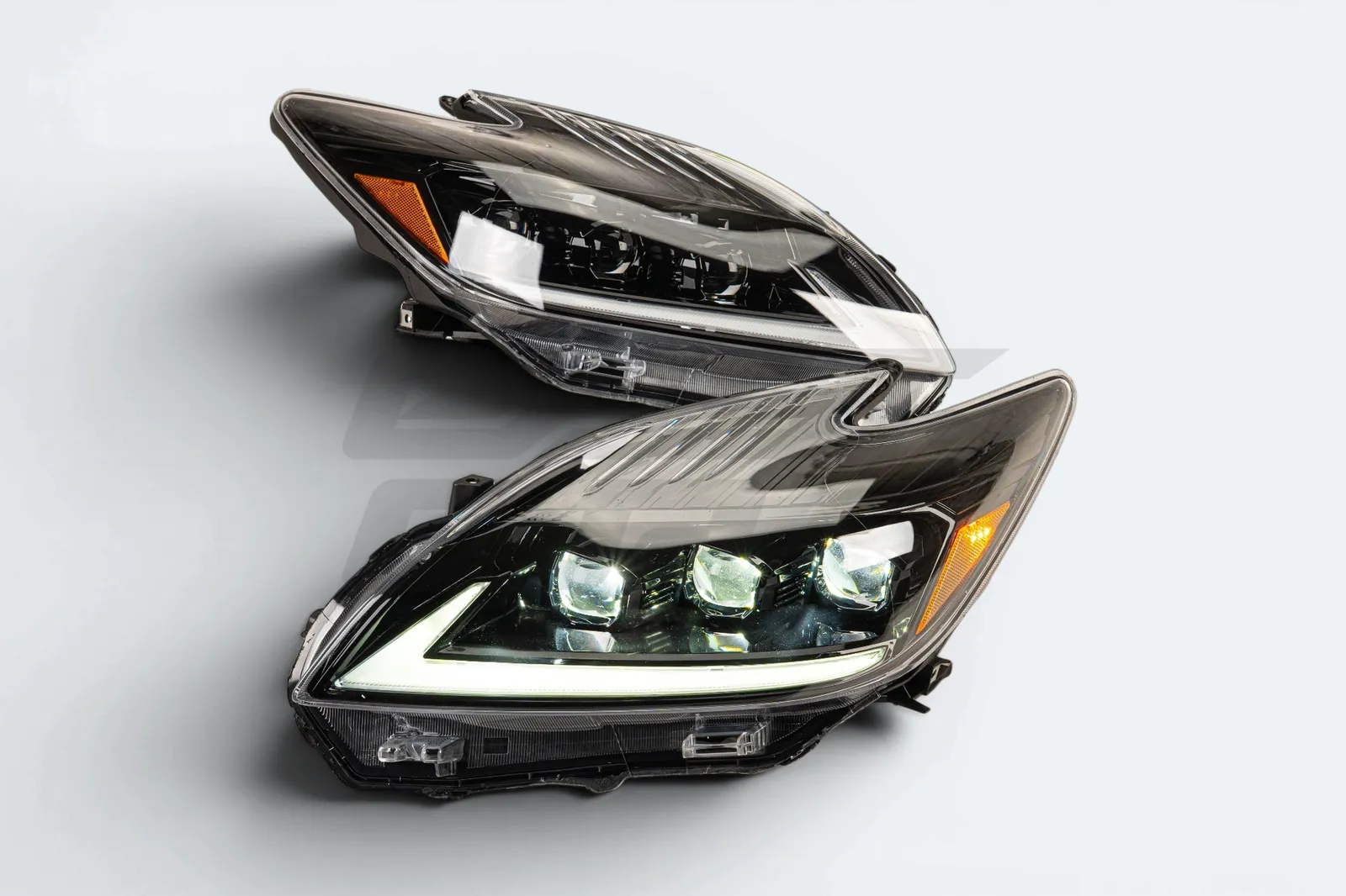 Фары PRIUS 30 в стиле LEXUS светодиодные LED