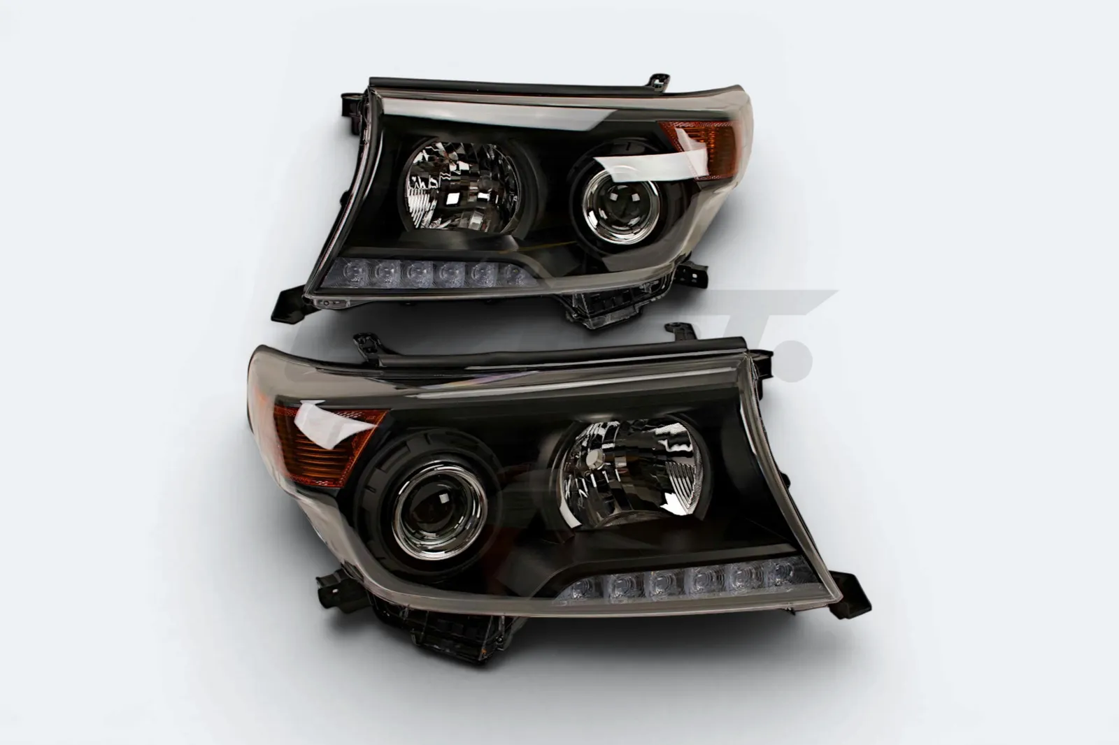 Фары темные Toyota Land Cruiser 200 2008-2015 г.