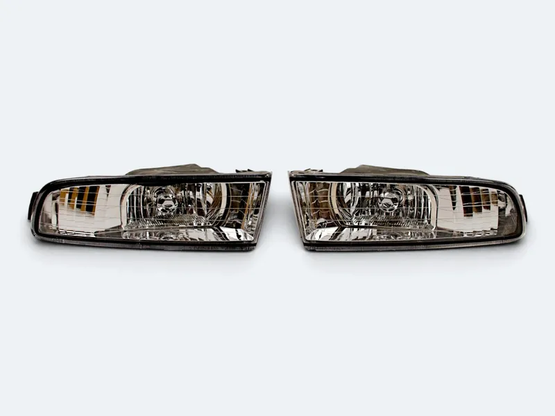 Противотуманные фары Toyota Ipsum 21 2001-2003