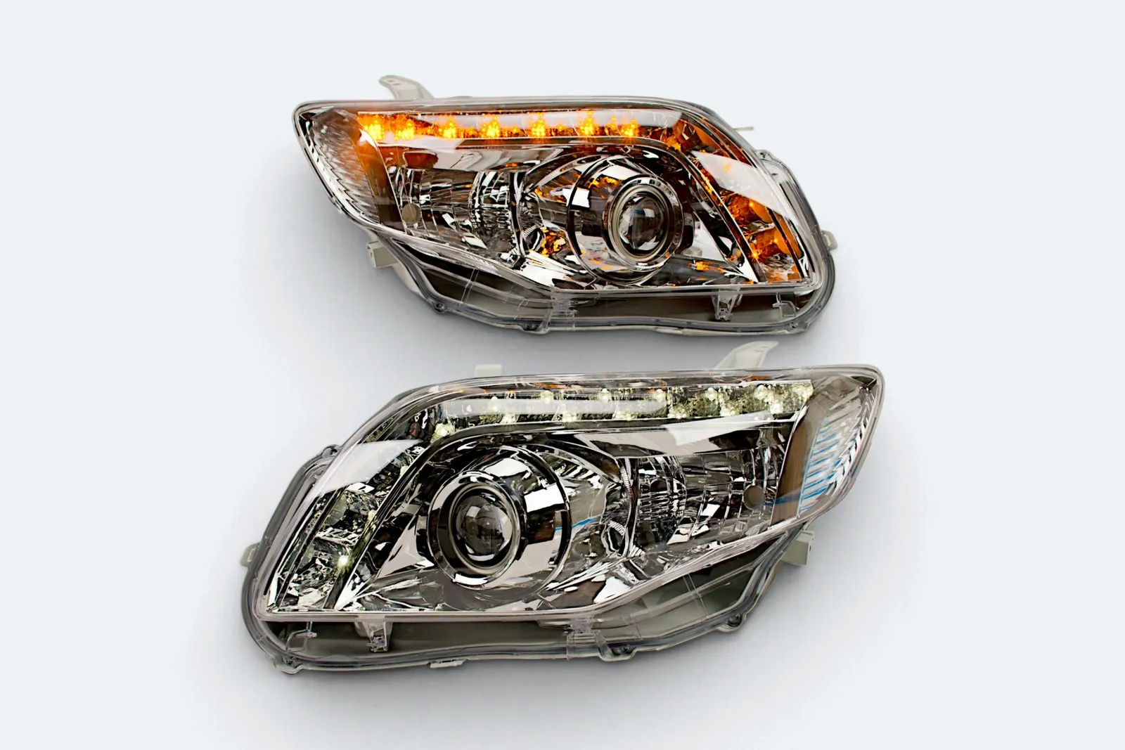Фары Toyota Corolla Fielder / Axio 141 2006-2015 линзовые LED